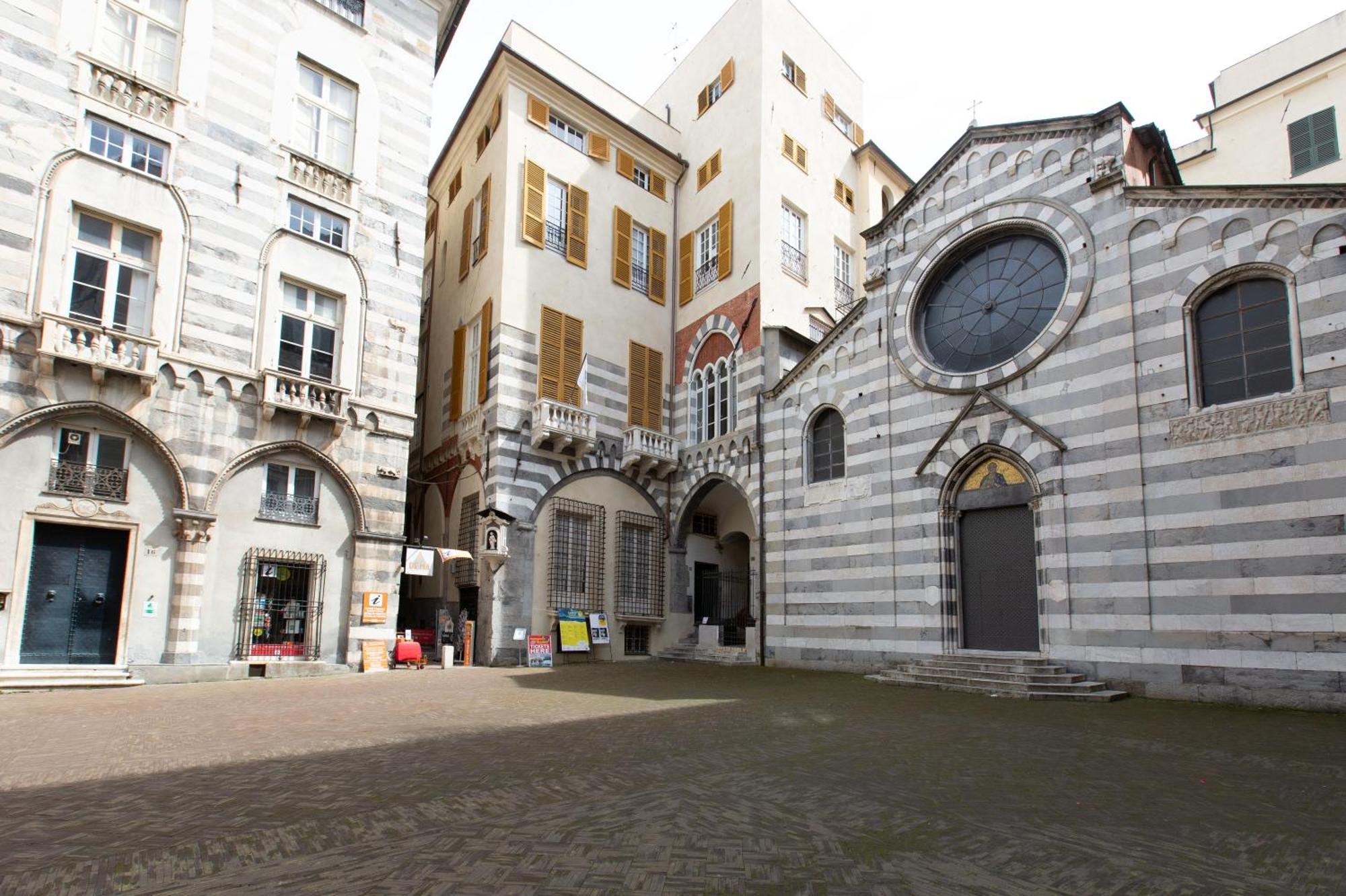 Le Caravelle Centro Storico Genova Hotel Exterior photo